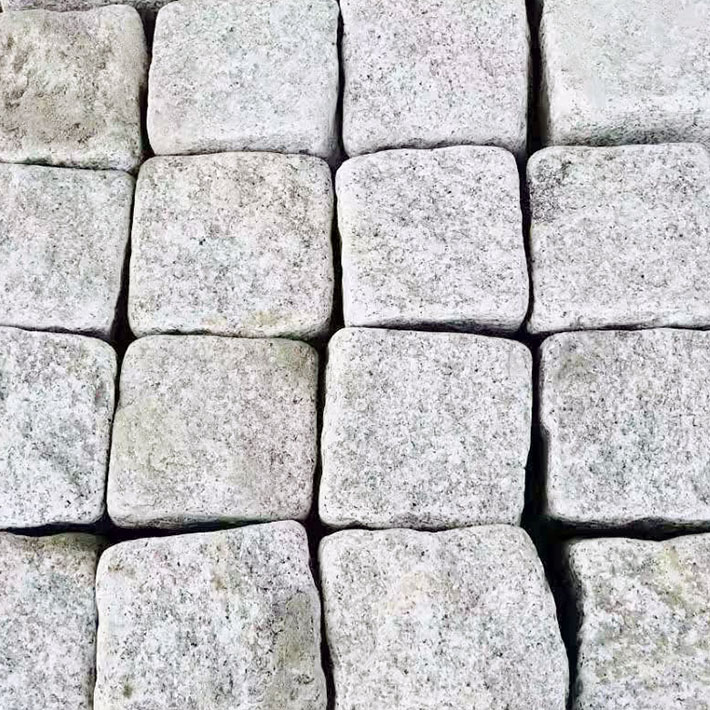 화강석 굴림사구석