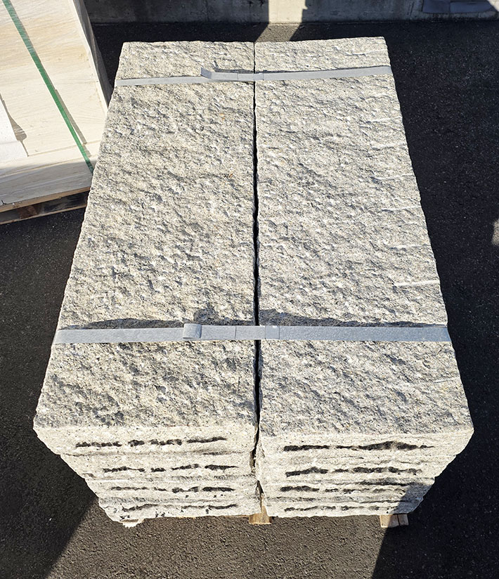 화강석 계단통석(자연면)